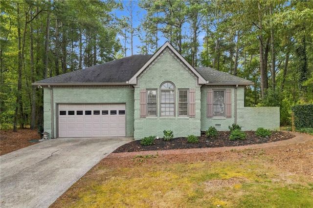 2806 Brookwest Drive SW, Marietta, GA 30064