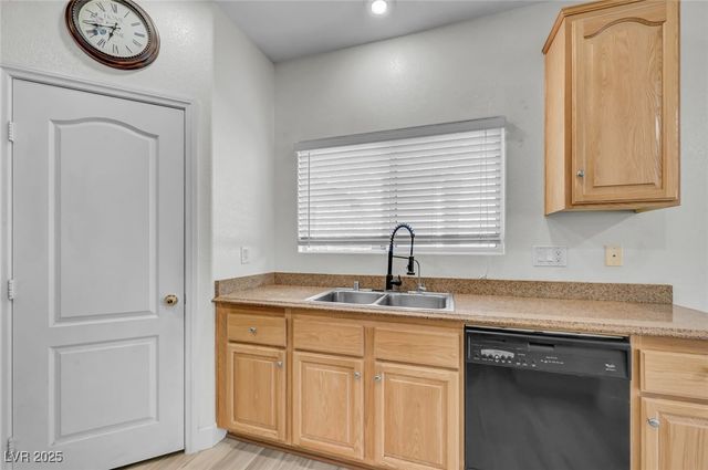 11616 Kings Arms Lane, Las Vegas, NV 89138