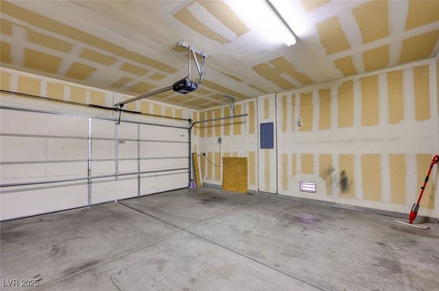 11616 Kings Arms Lane, Las Vegas, NV 89138