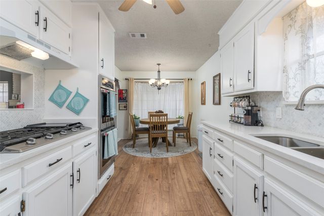 5917 Pleasant Hill Drive, Arlington, TX 76016