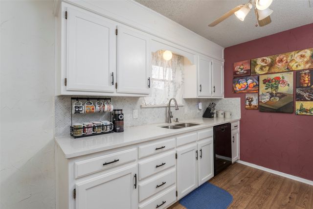 5917 Pleasant Hill Drive, Arlington, TX 76016