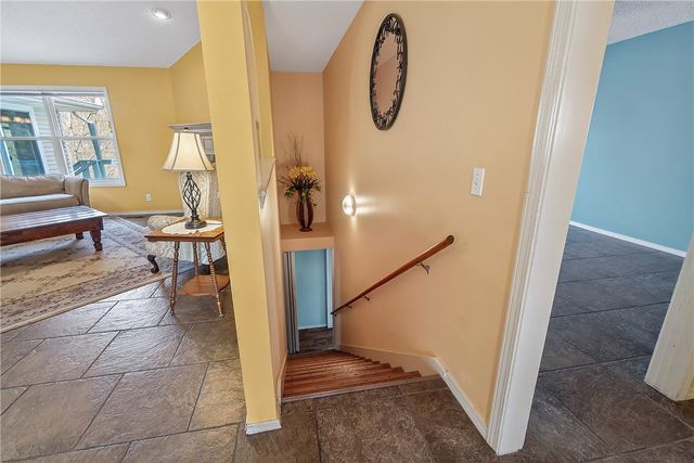 6 Wards Lane, Bella Vista, AR 72715