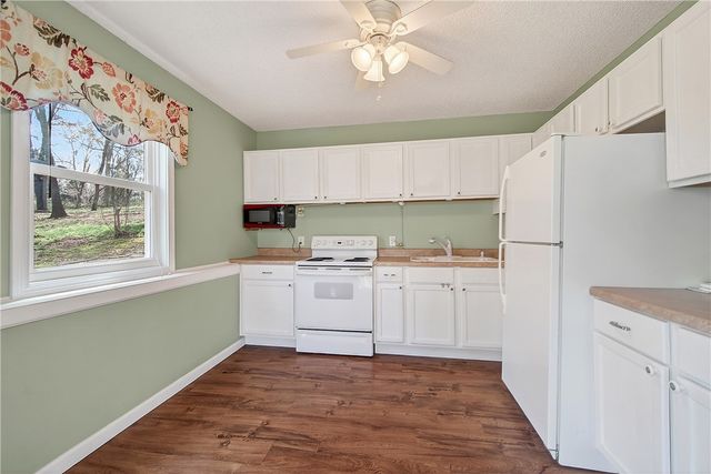 6 Wards Lane, Bella Vista, AR 72715