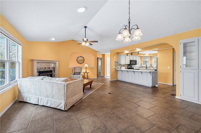 6 Wards Lane, Bella Vista, AR 72715