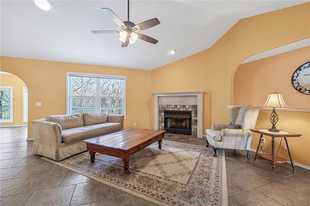 6 Wards Lane, Bella Vista, AR 72715