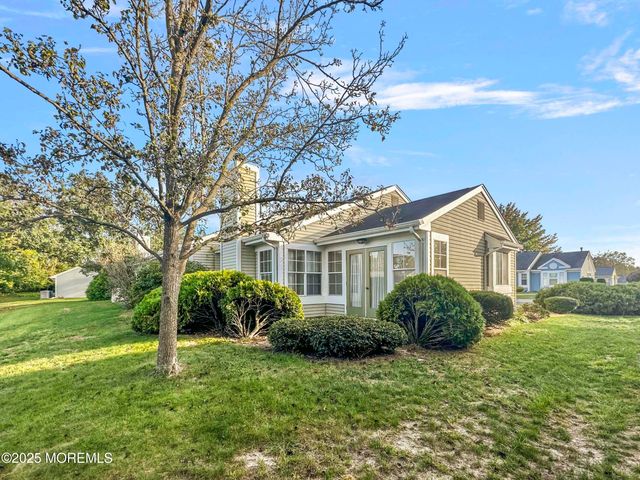 1057A Buckingham Drive, Manchester, NJ 08759