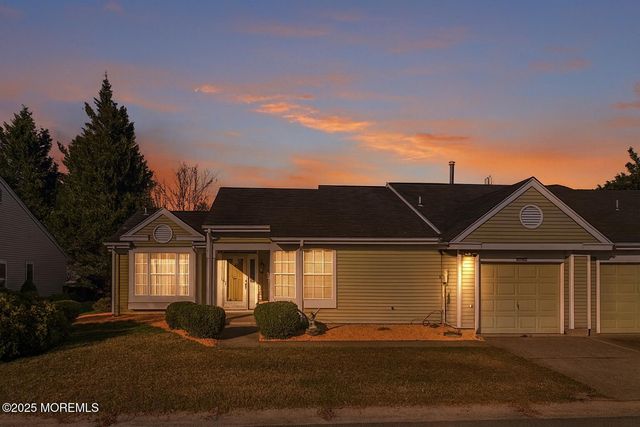 1057A Buckingham Drive, Manchester, NJ 08759