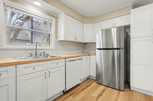 154 Carrier Street Ne, City Of Grand Rapids, MI 49505