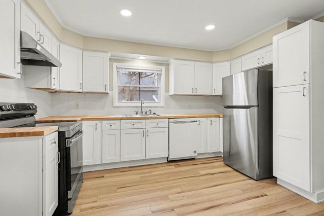 154 Carrier Street Ne, City Of Grand Rapids, MI 49505