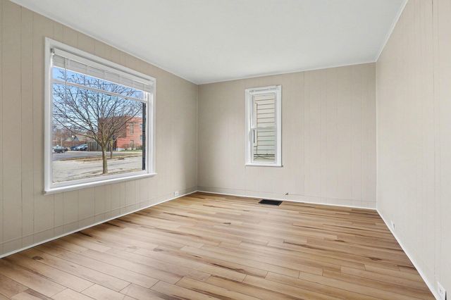 154 Carrier Street Ne, City Of Grand Rapids, MI 49505