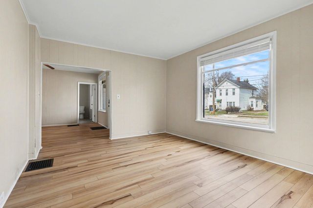 154 Carrier Street Ne, City Of Grand Rapids, MI 49505