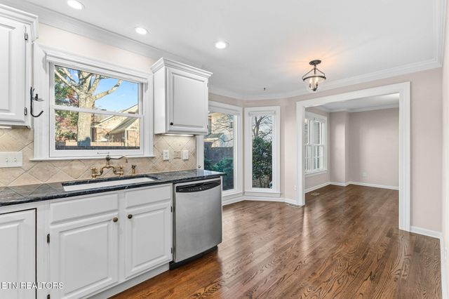 916 Highland Point Drive, Knoxville, TN 37919