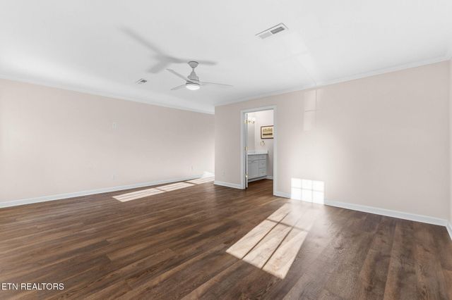 916 Highland Point Drive, Knoxville, TN 37919