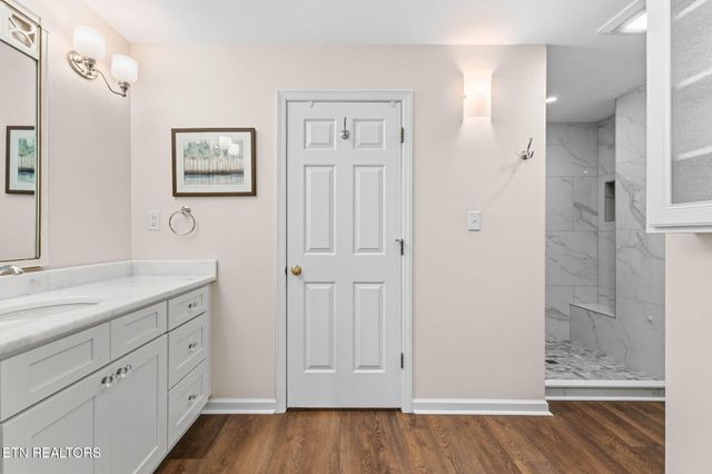 916 Highland Point Drive, Knoxville, TN 37919