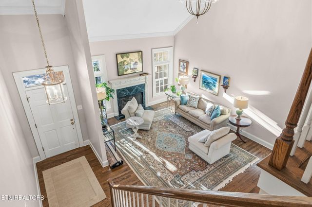 916 Highland Point Drive, Knoxville, TN 37919