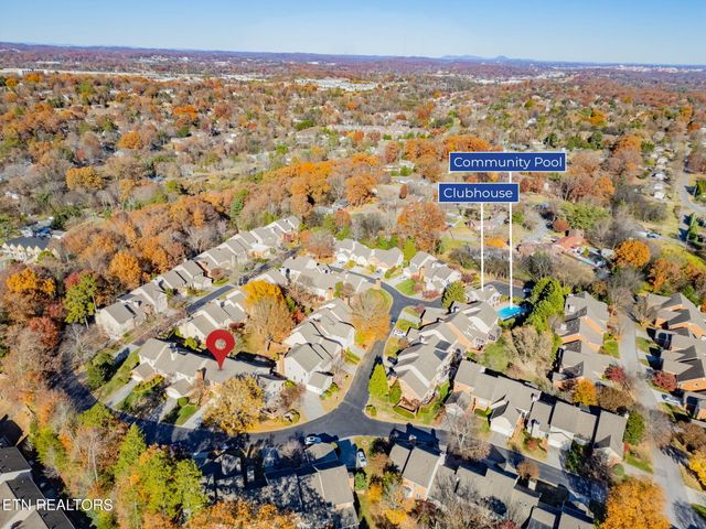 916 Highland Point Drive, Knoxville, TN 37919