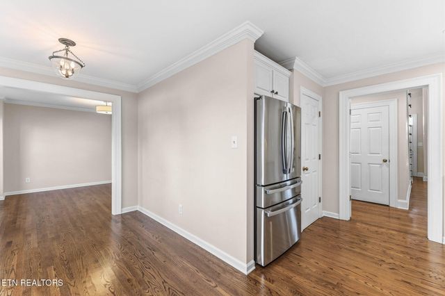 916 Highland Point Drive, Knoxville, TN 37919