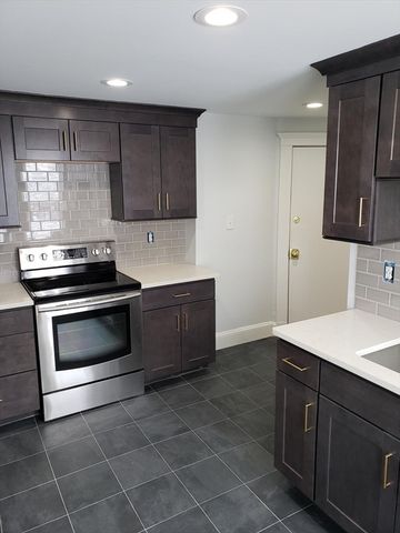 41 Mill St 41A, Quincy, MA 02169