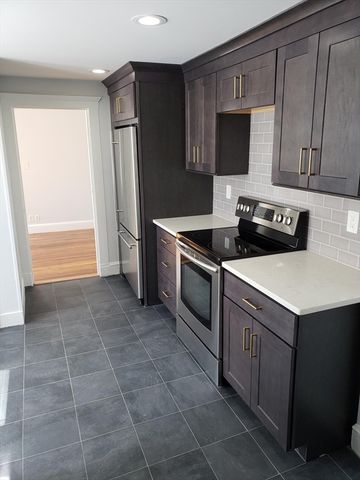 41 Mill St 41A, Quincy, MA 02169