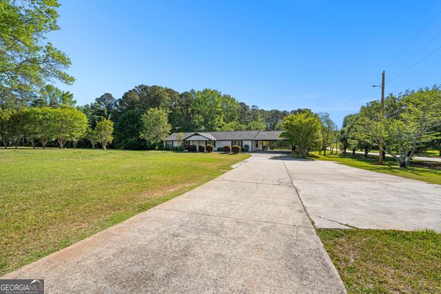 2687 Sharpsburg McCullum Road, Newnan, GA 30265