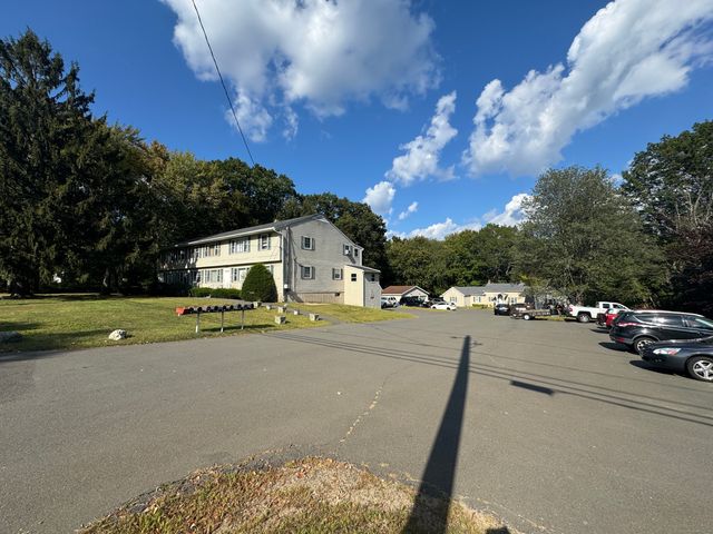 197 Potuccos Ring Road Apt 5, Wolcott, CT 06716