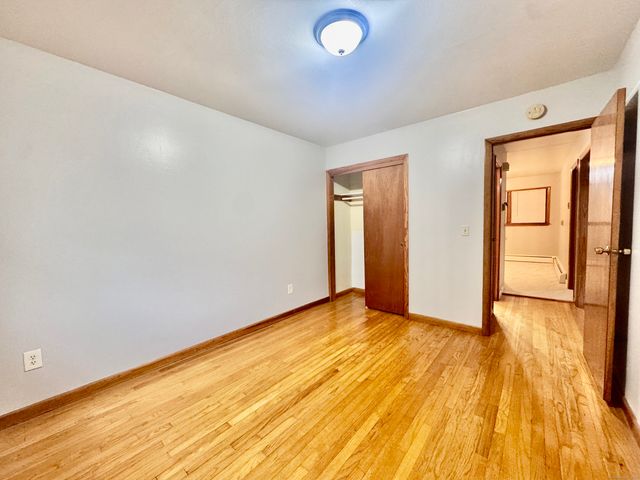 197 Potuccos Ring Road Apt 5, Wolcott, CT 06716