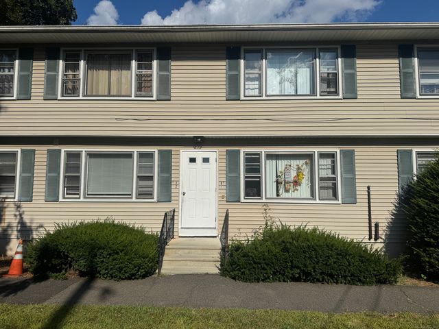 197 Potuccos Ring Road Apt 5, Wolcott, CT 06716