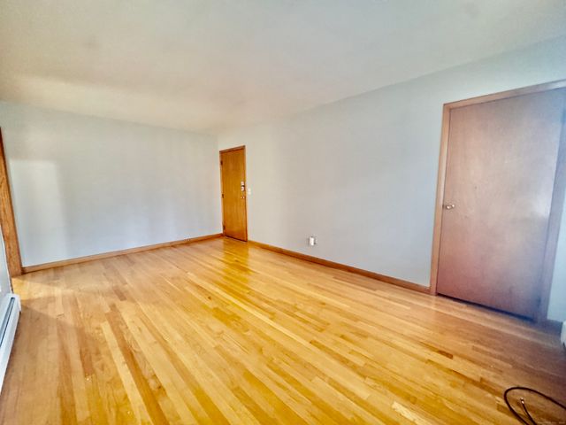 197 Potuccos Ring Road Apt 5, Wolcott, CT 06716