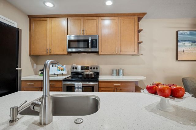 209 Boardwalk Avenue H, San Bruno, CA 94066