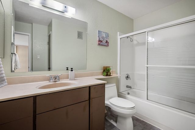 209 Boardwalk Avenue H, San Bruno, CA 94066