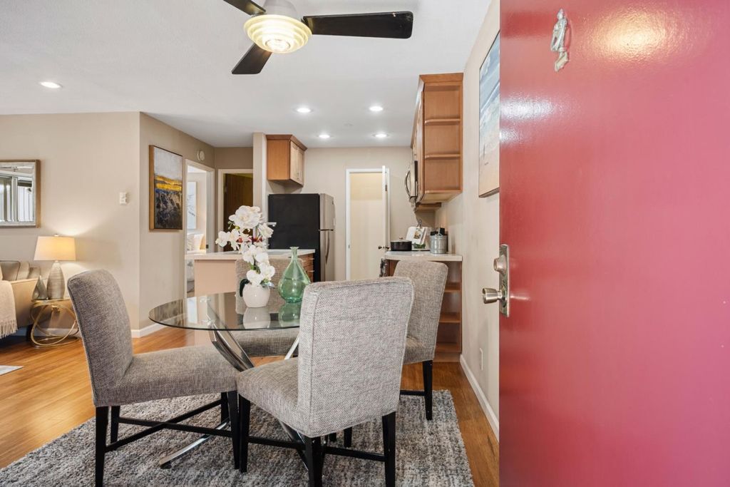 209 Boardwalk Avenue H, San Bruno, CA 94066