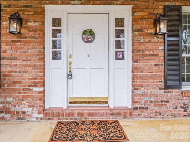 111 Hudson Drive, Hendersonville, NC 28739