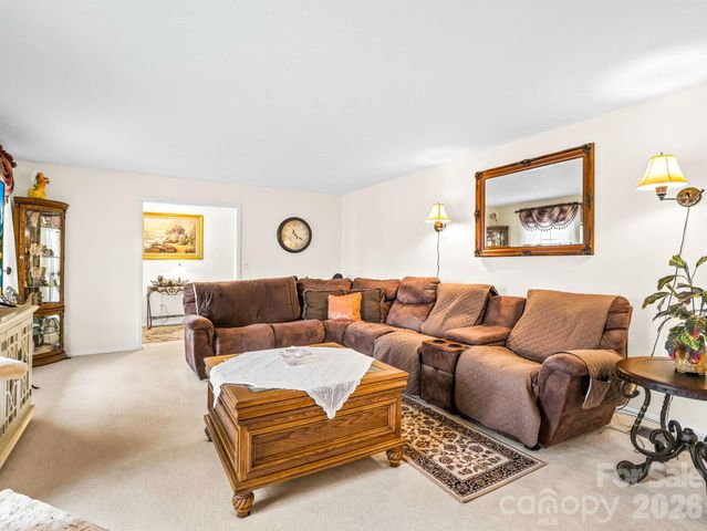 111 Hudson Drive, Hendersonville, NC 28739