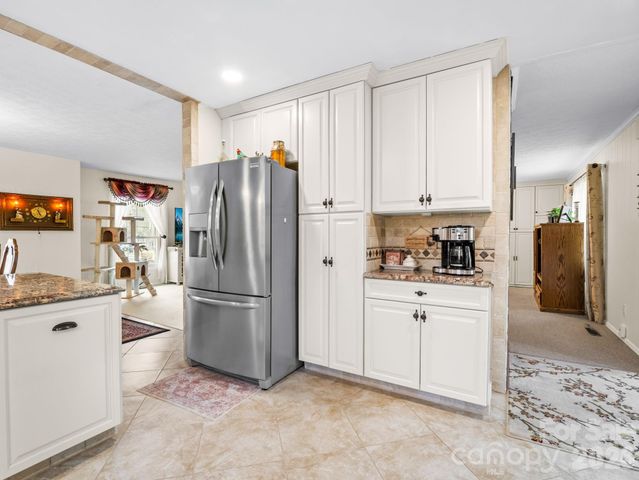 111 Hudson Drive, Hendersonville, NC 28739