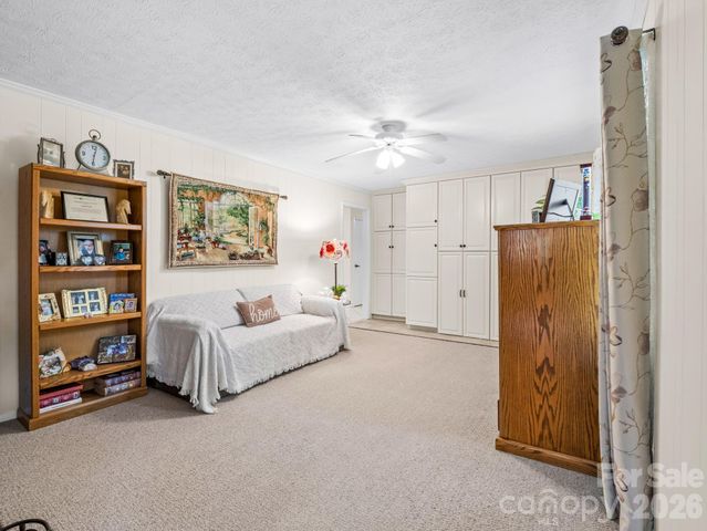 111 Hudson Drive, Hendersonville, NC 28739