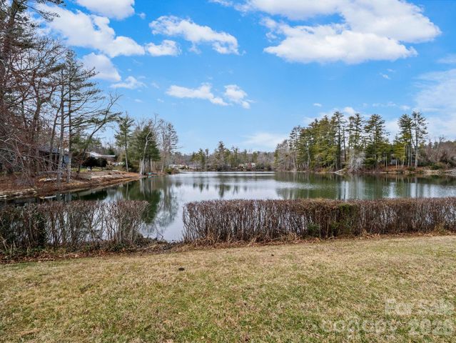 111 Hudson Drive, Hendersonville, NC 28739