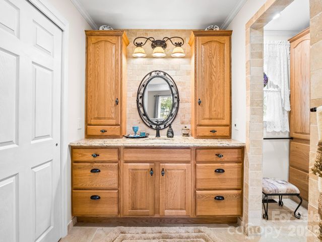 111 Hudson Drive, Hendersonville, NC 28739