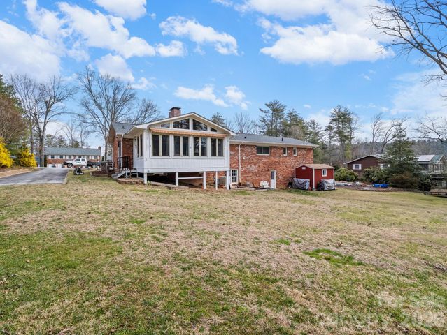 111 Hudson Drive, Hendersonville, NC 28739