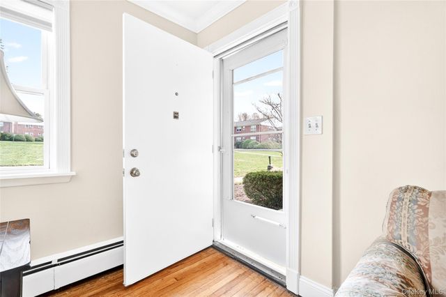 225 N Middletown Road J, Pearl River, NY 10965