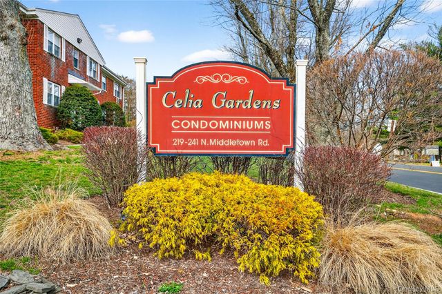 225 N Middletown Road J, Pearl River, NY 10965