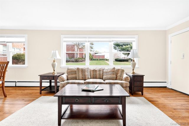 225 N Middletown Road J, Pearl River, NY 10965