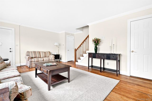 225 N Middletown Road J, Pearl River, NY 10965