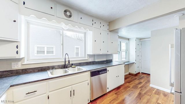 941 Hunt Street, Akron, OH 44306