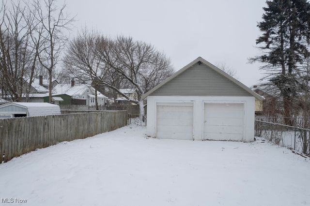 941 Hunt Street, Akron, OH 44306