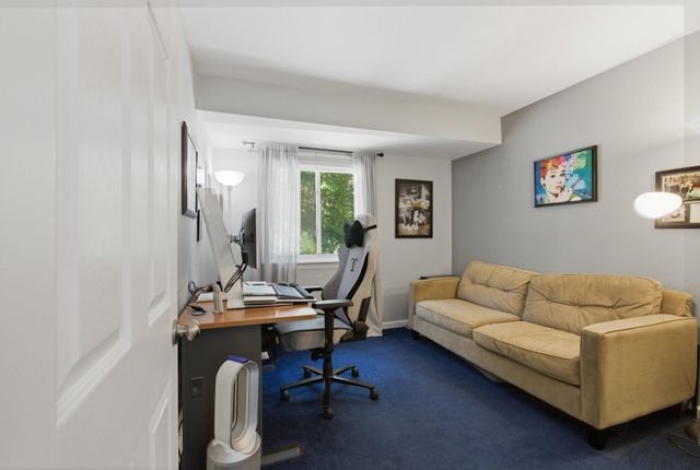 10 HELIOS CT, Newark, DE 19711