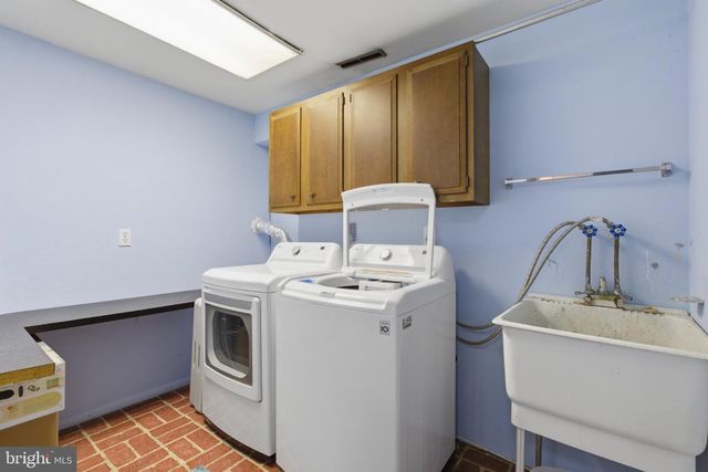 10 HELIOS CT, Newark, DE 19711