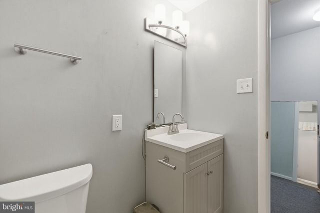 10 HELIOS CT, Newark, DE 19711