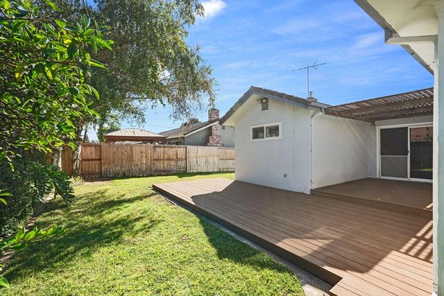 1162 Orangewood Dr, Lodi, CA 95240