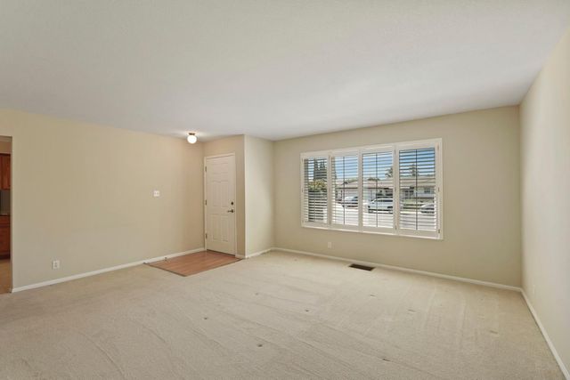 1162 Orangewood Dr, Lodi, CA 95240