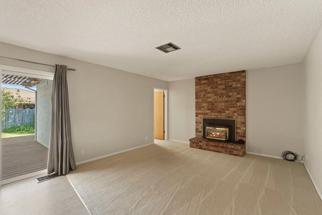 1162 Orangewood Dr, Lodi, CA 95240